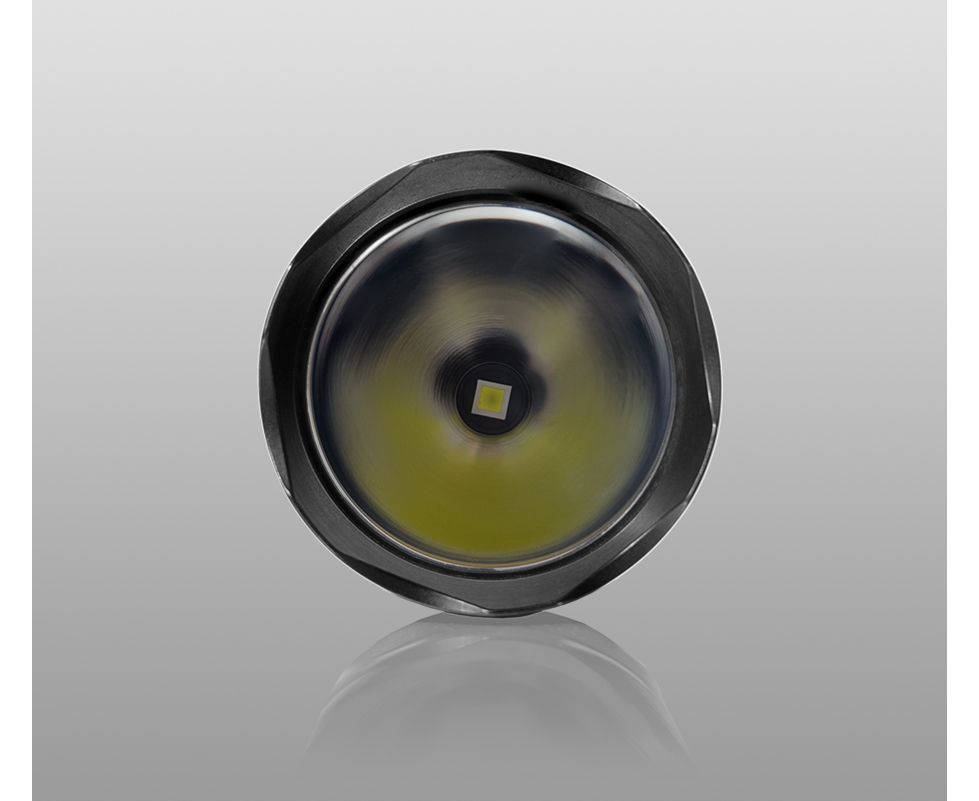 Фонарь тактический Predator Pro v3 XHP35 HI (тёплый)